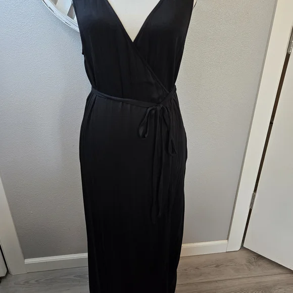 Splendid Women's Black Loretta V-Neck Maxi Wrap Dress with Side Slits Sz Large - Picture 3 of 11